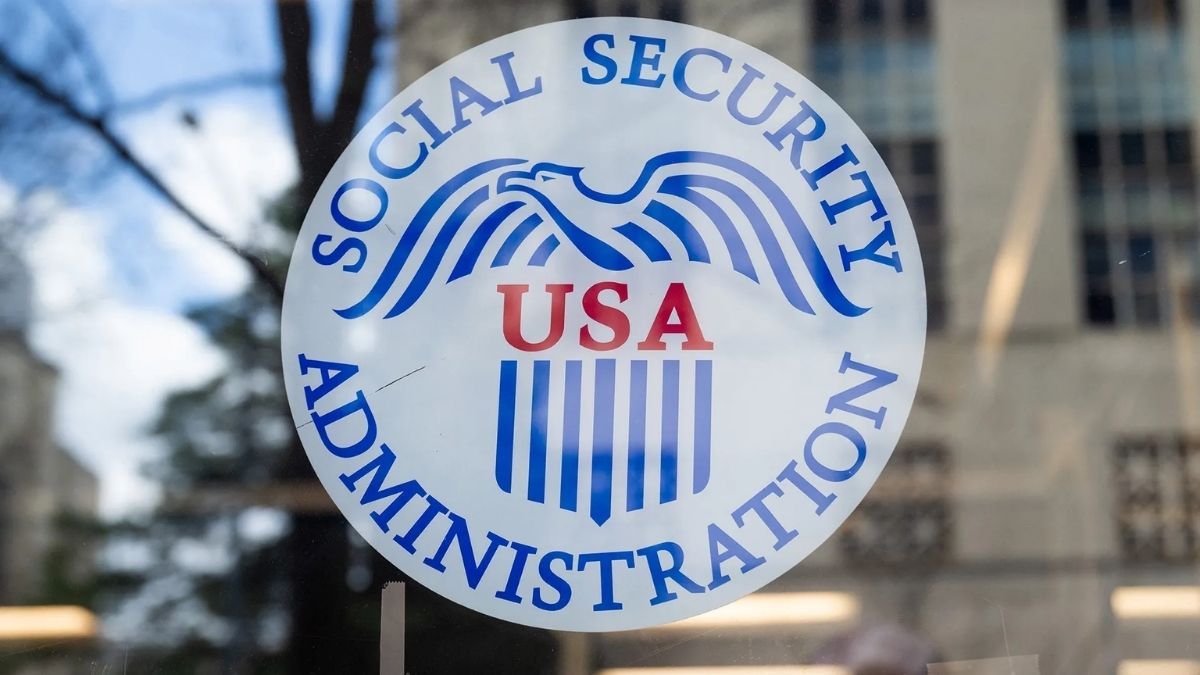 Democratic senators accuse Social Security chief of politicising official email