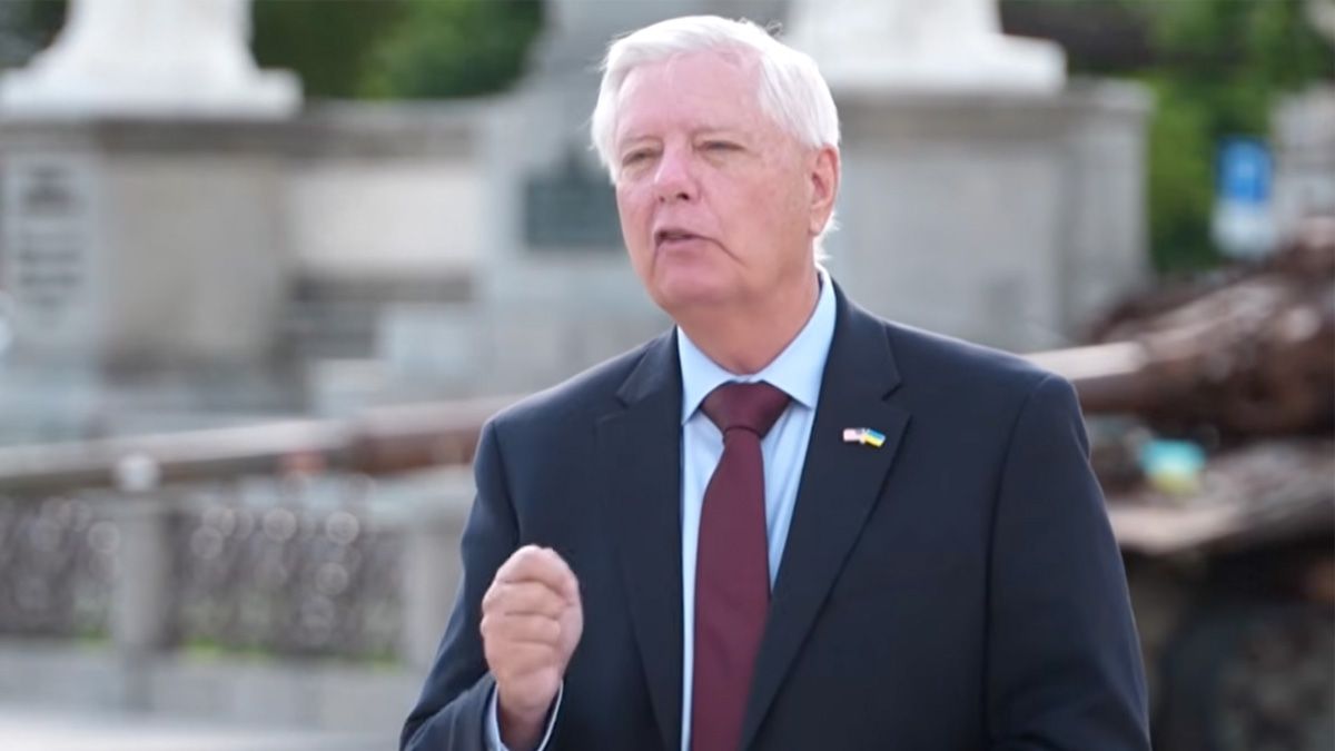 US Senator Lindsey Graham dies aged 71 after aortic dissection
