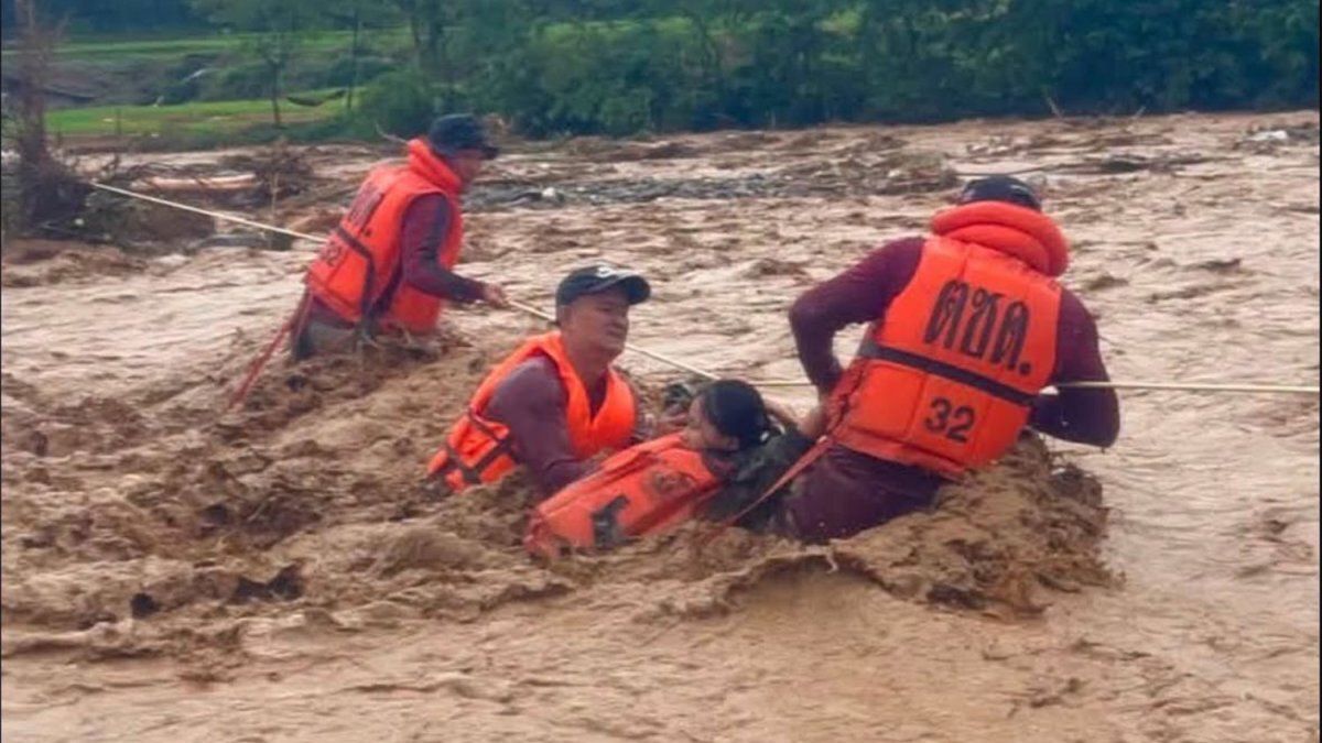 Flash floods hit Thai province as heavy rain inundates homes and roads